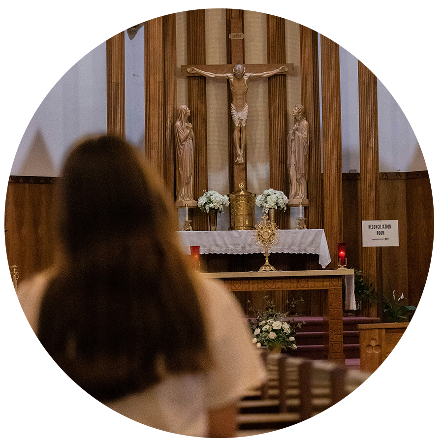 matea-gregg-KWqPWzcFRZ8-unsplash_circle